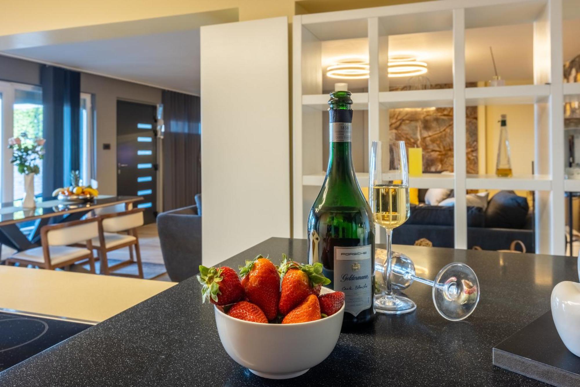 Panoramica Apartment With Whirlpool Crikvenica Luaran gambar